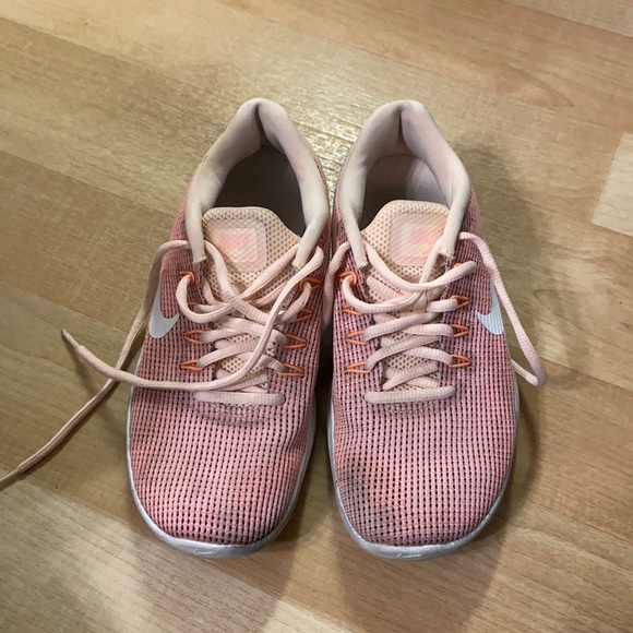 Nike Shoes - Women’s Nike Flex RN 2018